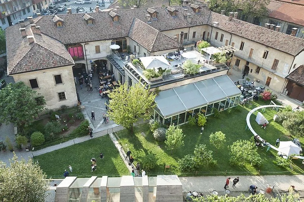Hostel Un Posto A Milano - Guesthouse All'Interno Di Una Cascina Del 700